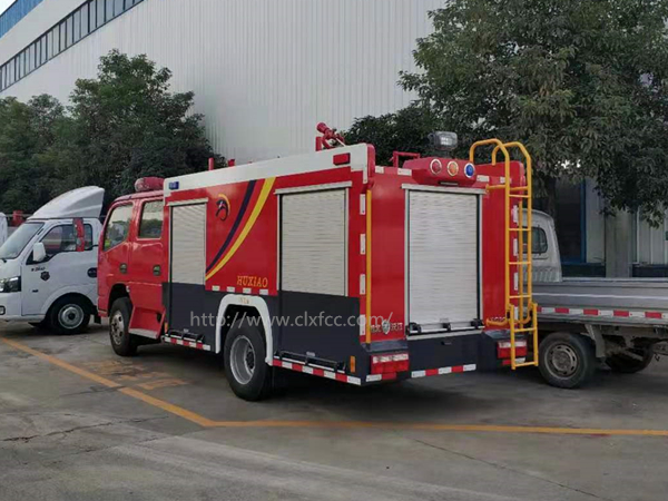 东风2.5吨水罐消防车